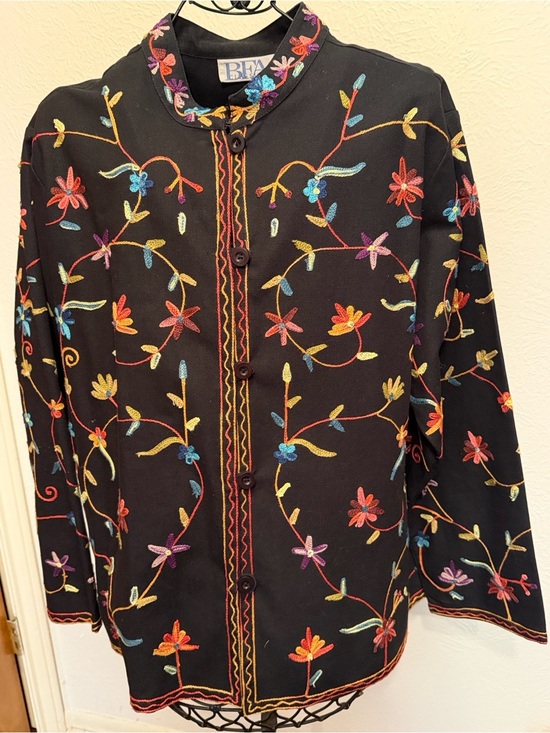 Bfa Classics Jackets & Blazers - 🌺🌺🌺BOGOHO🌺🌺🌺BFA Black Embroidered Floral Button-Up Shacket - 2X